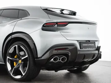 Purosangue V12 DCT 4WD