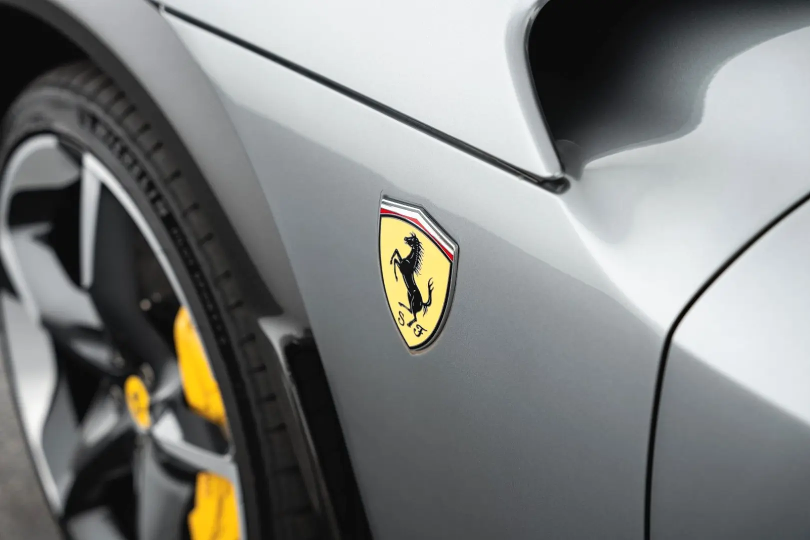 Purosangue V12 DCT 4WD