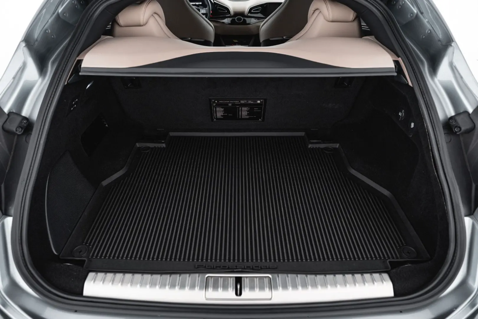 Purosangue V12 DCT 4WD