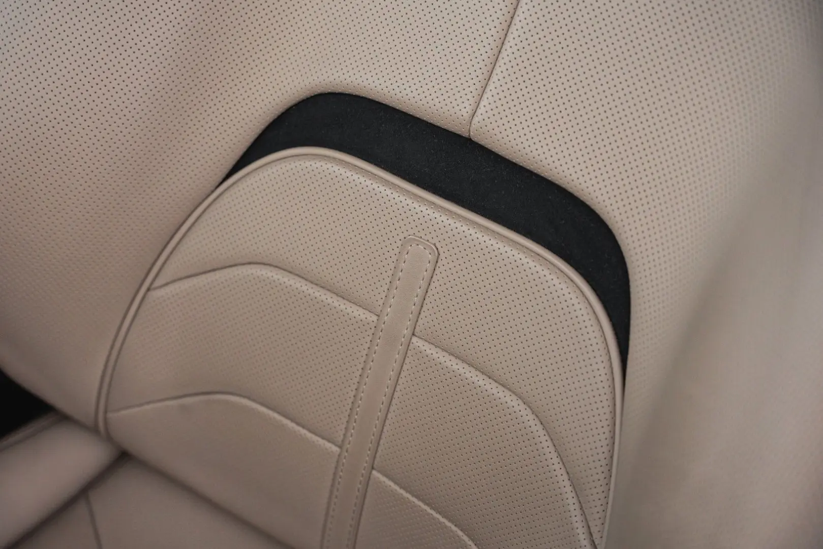 Purosangue V12 DCT 4WD