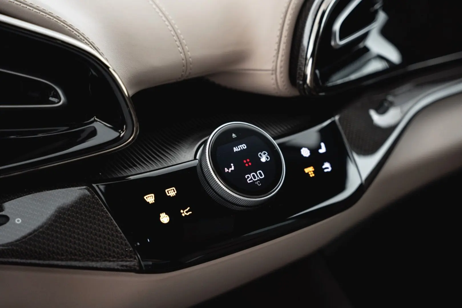 Purosangue V12 DCT 4WD