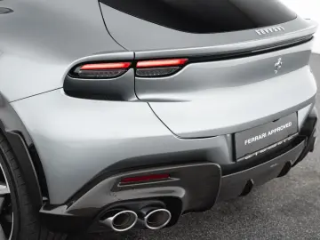 Purosangue V12 DCT 4WD