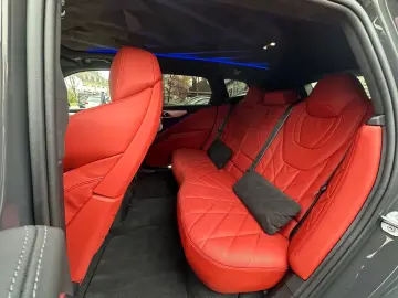 XM 4.4 360  AHK MASSAGE HEAD-UP 23  B&W CARBON