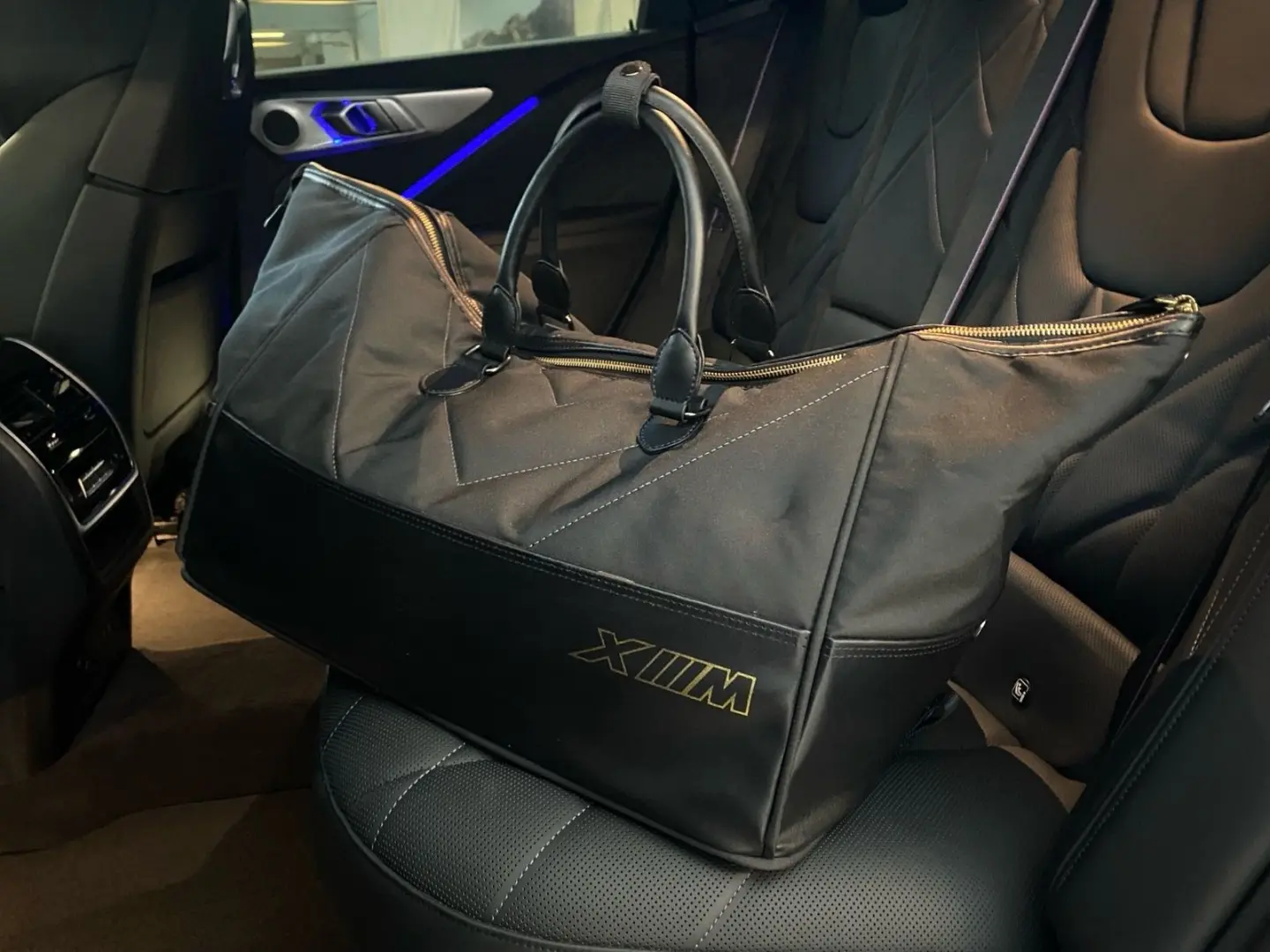 XM 23'' AHK DA Prof PA  Massage Soft-Close H K