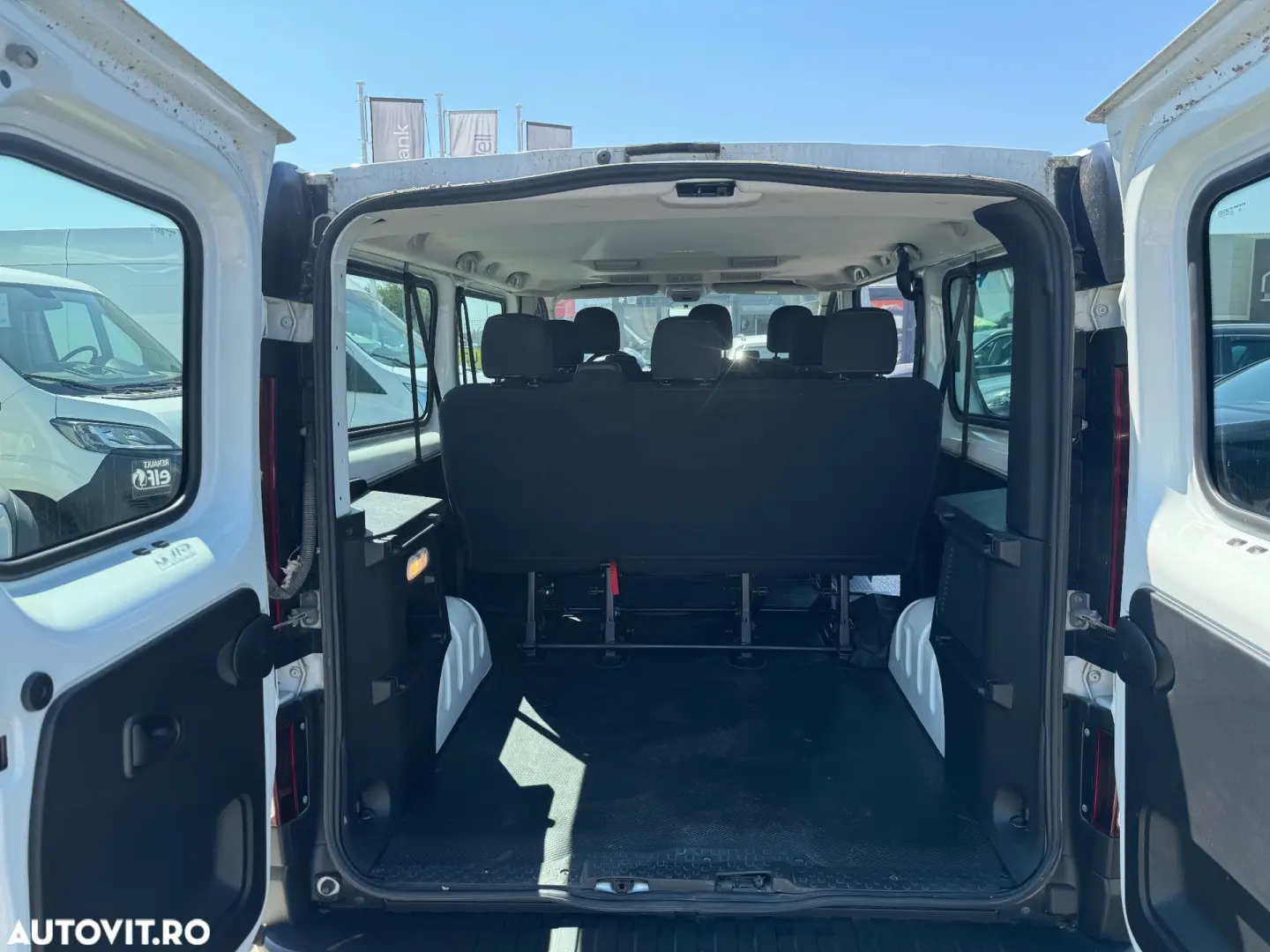 Renault Trafic Combi L2H1 1.6 dCi TT 125 7 1 Expression