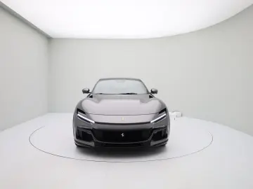 Purosangue - FERRARI HAMBURG