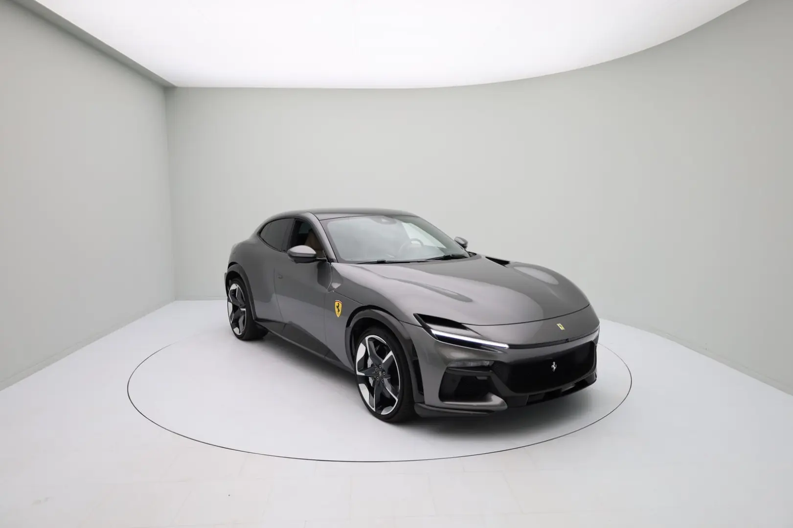 Purosangue - FERRARI HAMBURG