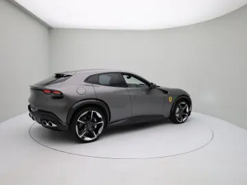 Purosangue - FERRARI HAMBURG