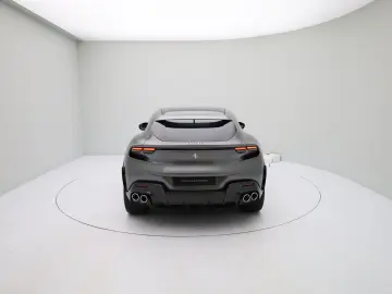 Purosangue - FERRARI HAMBURG