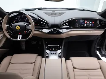 Purosangue - FERRARI HAMBURG