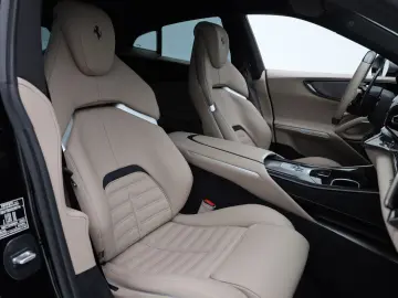 Purosangue - FERRARI HAMBURG