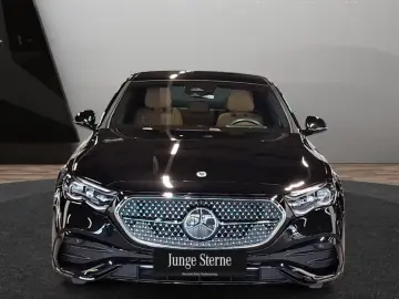 Mercedes-Benz E 200 AMG Premium PANO NIGHT SUPERSCREEN 360
