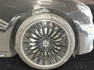 Mercedes-Benz E 200 AMG Premium PANO NIGHT SUPERSCREEN 360