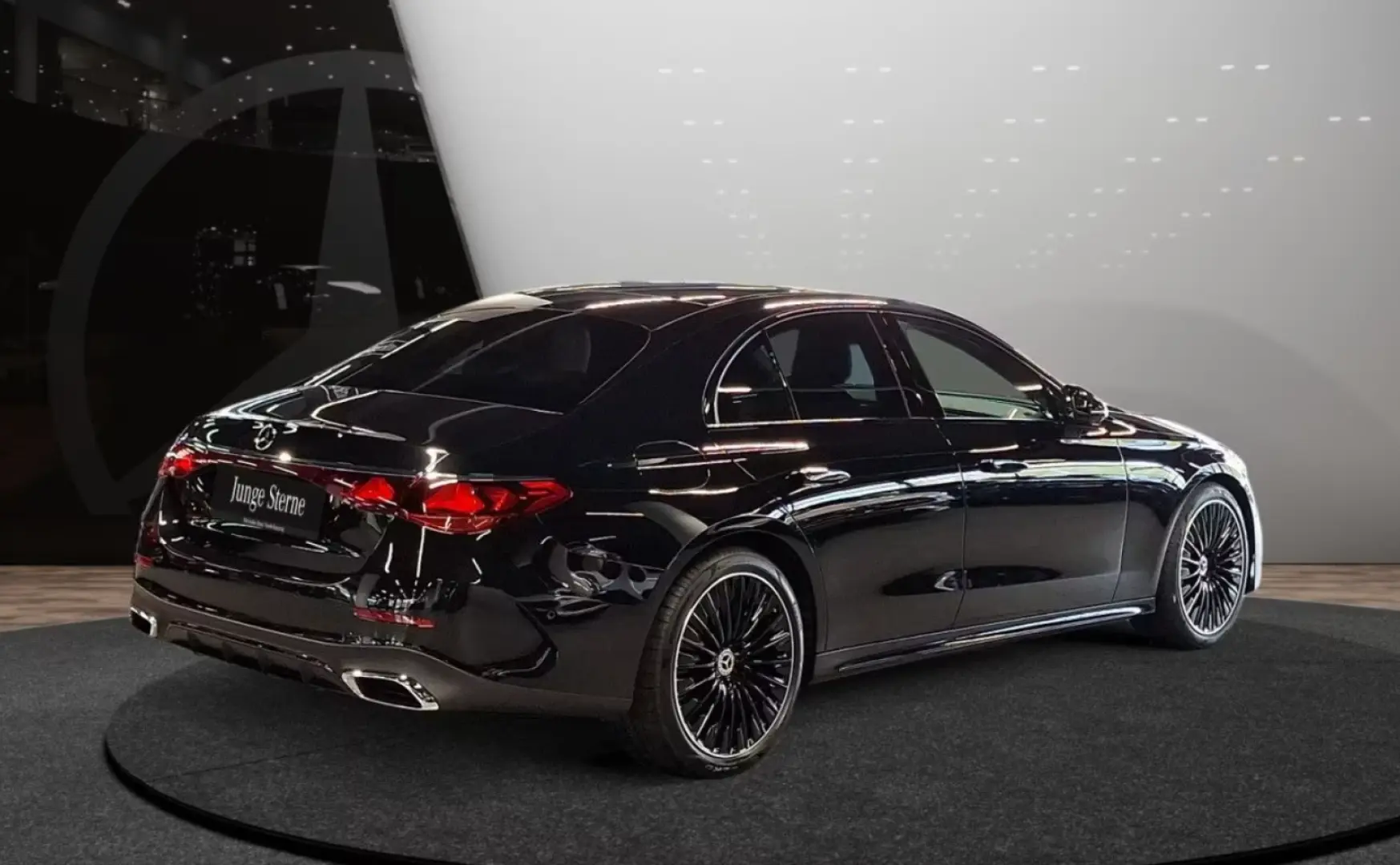 Mercedes-Benz E 200 AMG Premium PANO NIGHT SUPERSCREEN 360