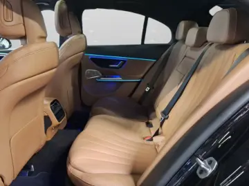 Mercedes-Benz E 200 AMG Premium PANO NIGHT SUPERSCREEN 360