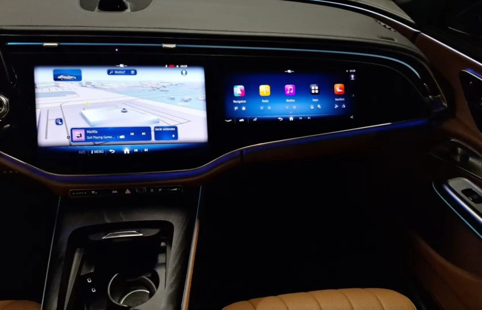 Mercedes-Benz E 200 AMG Premium PANO NIGHT SUPERSCREEN 360