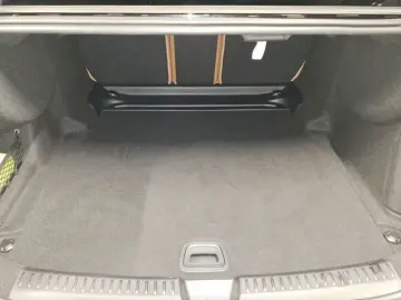 Mercedes-Benz E 200 AMG Premium PANO NIGHT SUPERSCREEN 360