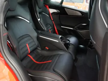 Ferrari Purosangue Rosso Scud. Lift Pano Displ.