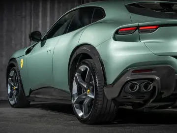 Purosangue V12  Ferrari NORWAY  LOADED