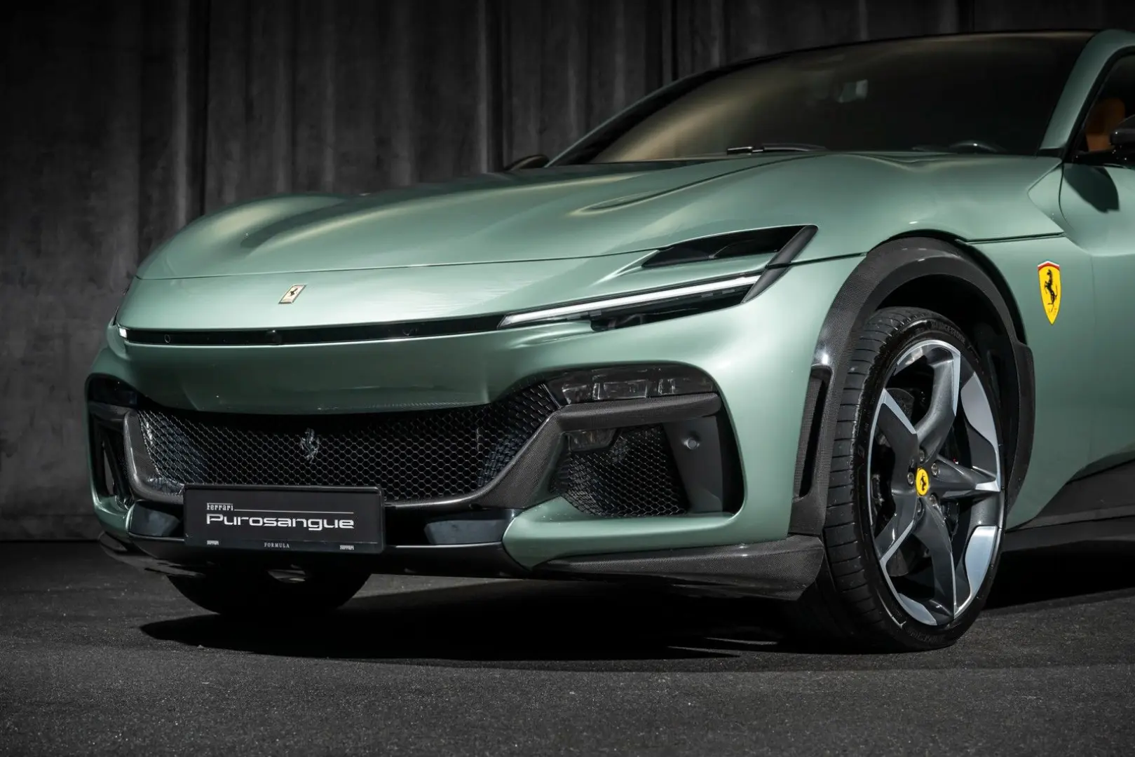 Purosangue V12  Ferrari NORWAY  LOADED