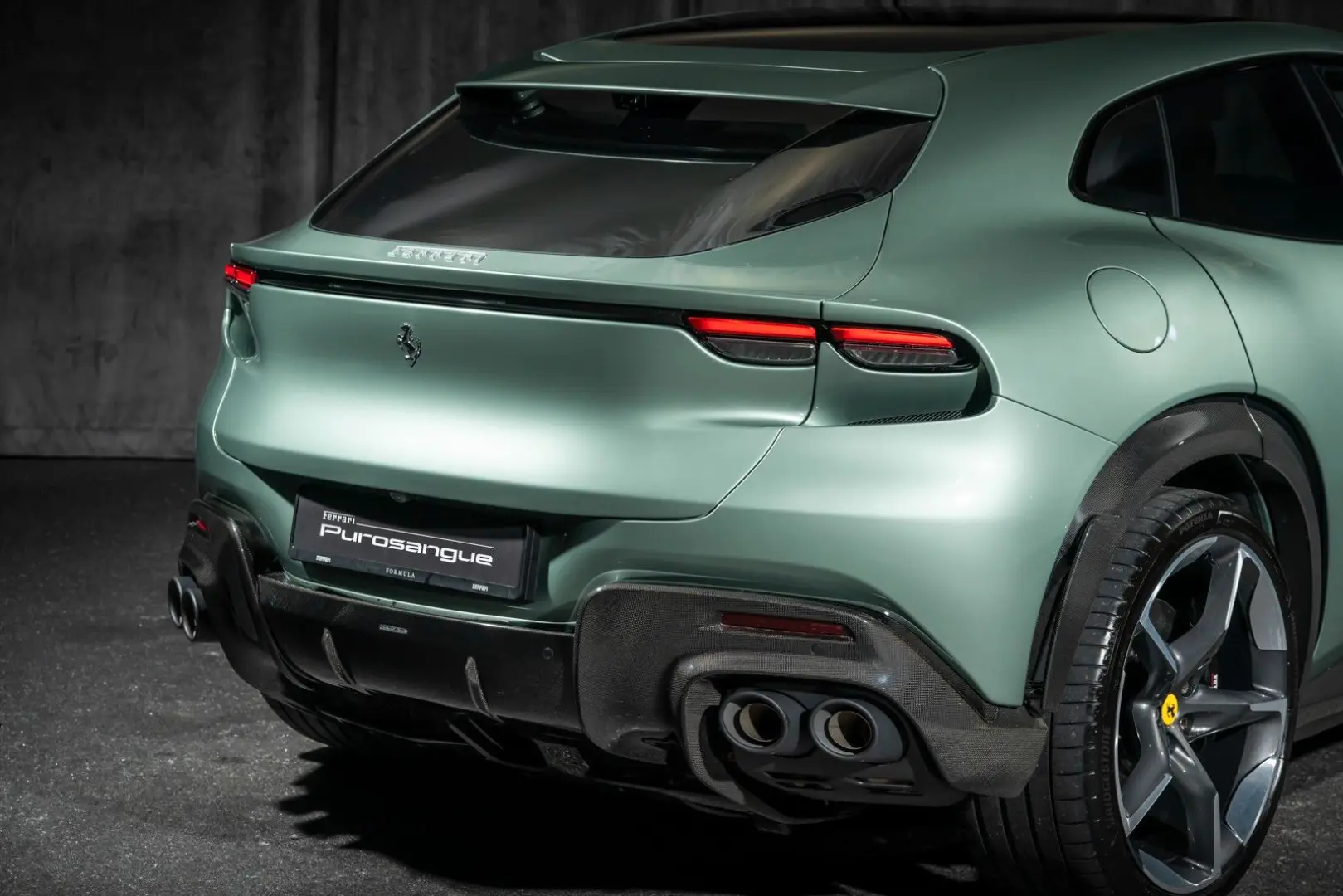 Purosangue V12  Ferrari NORWAY  LOADED