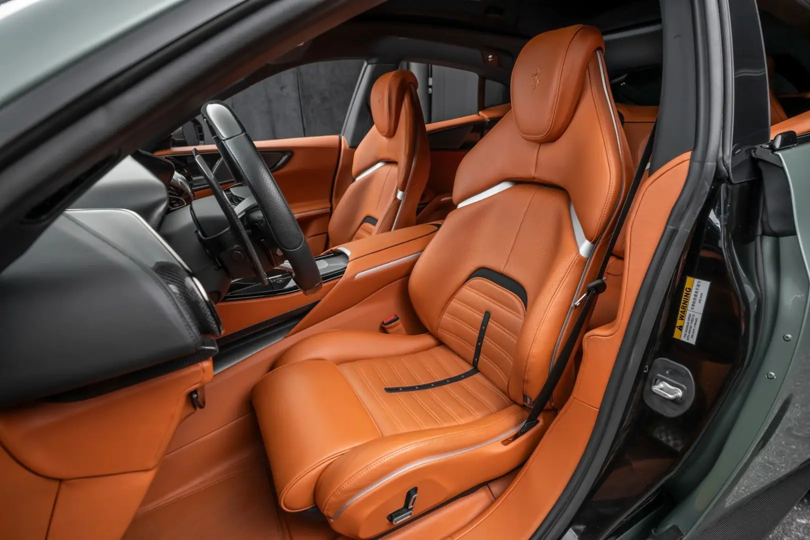 Purosangue V12  Ferrari NORWAY  LOADED