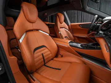 Purosangue V12  Ferrari NORWAY  LOADED