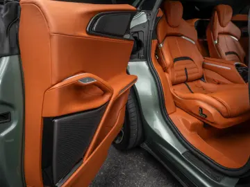 Purosangue V12  Ferrari NORWAY  LOADED