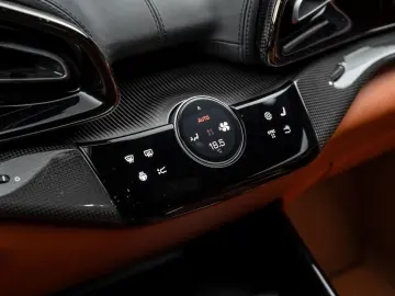 Purosangue V12  Ferrari NORWAY  LOADED