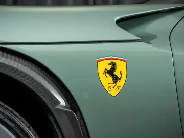 Purosangue V12  Ferrari NORWAY  LOADED