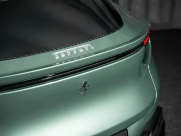 Purosangue V12  Ferrari NORWAY  LOADED