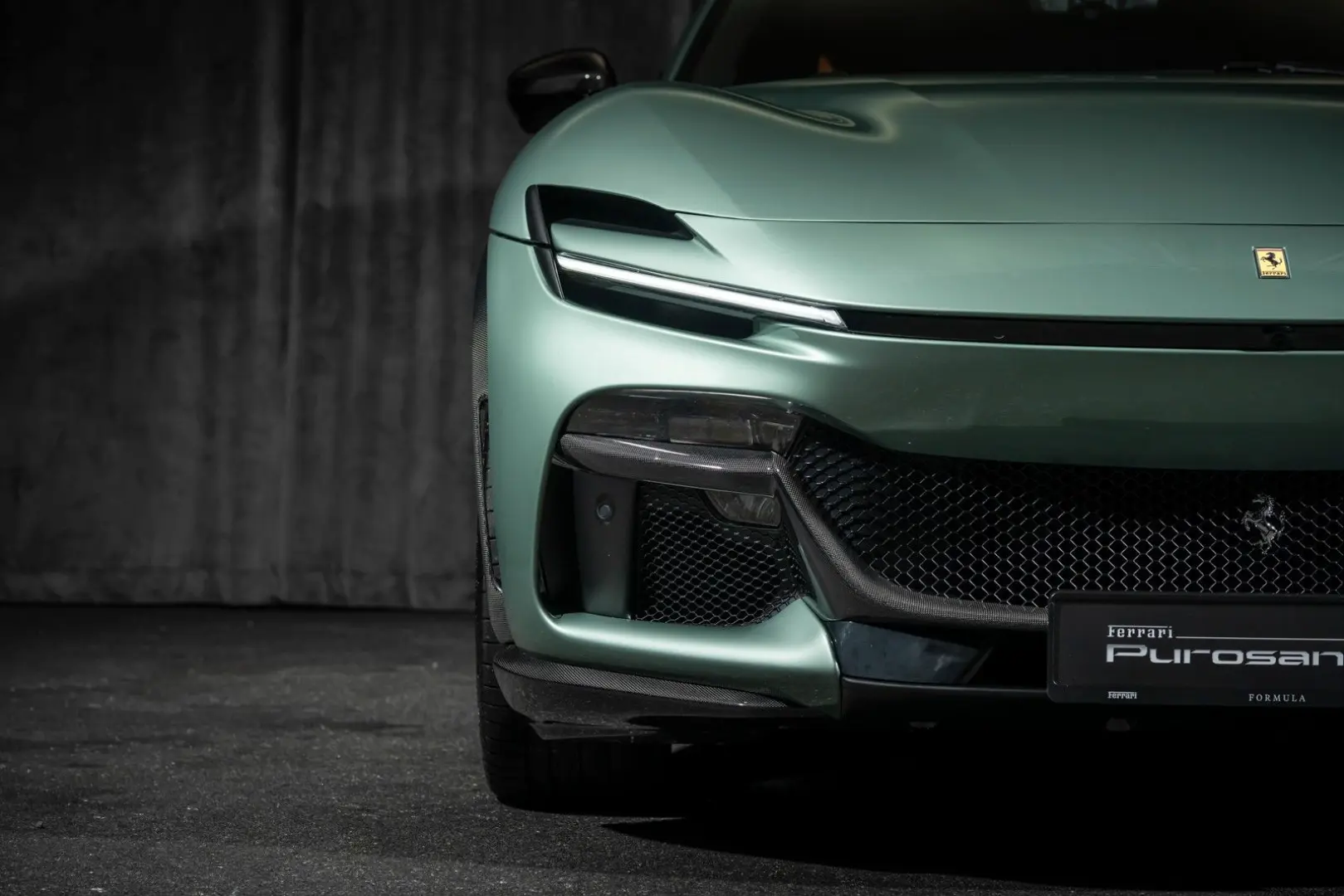 Purosangue V12  Ferrari NORWAY  LOADED