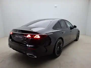 Mercedes-Benz E 200  AMG Premium  Superscreen