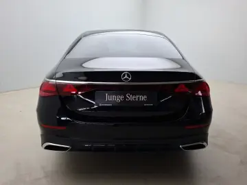 Mercedes-Benz E 200  AMG Premium  Superscreen