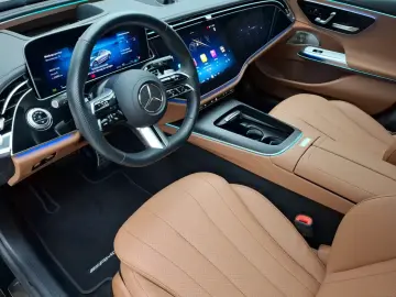 Mercedes-Benz E 200  AMG Premium  Superscreen