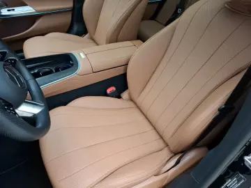 Mercedes-Benz E 200  AMG Premium  Superscreen