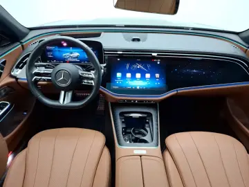 Mercedes-Benz E 200  AMG Premium  Superscreen