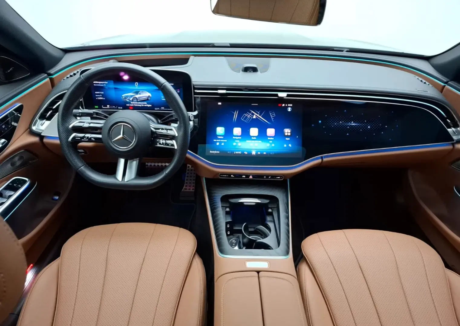 Mercedes-Benz E 200  AMG Premium  Superscreen