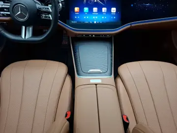 Mercedes-Benz E 200  AMG Premium  Superscreen