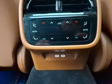 Mercedes-Benz E 200  AMG Premium  Superscreen