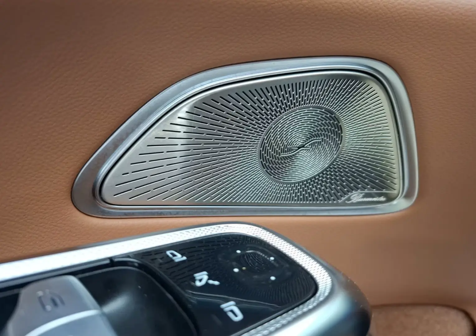 Mercedes-Benz E 200  AMG Premium  Superscreen