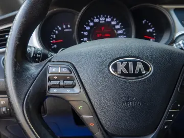 Kia C'eed Automata Camera Bluetooth