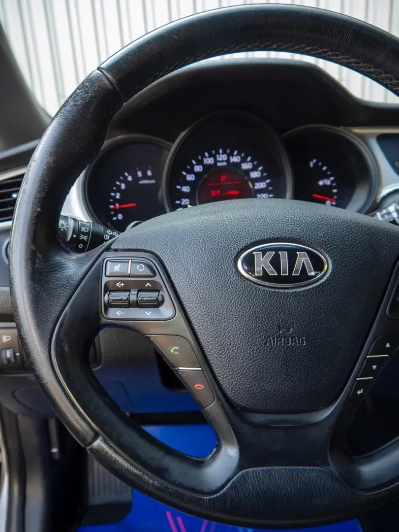 Kia C'eed Automata Camera Bluetooth