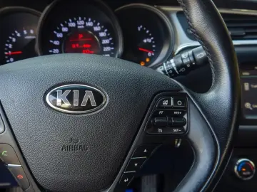 Kia C'eed Automata Camera Bluetooth