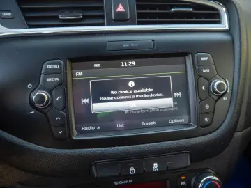 Kia C'eed Automata Camera Bluetooth