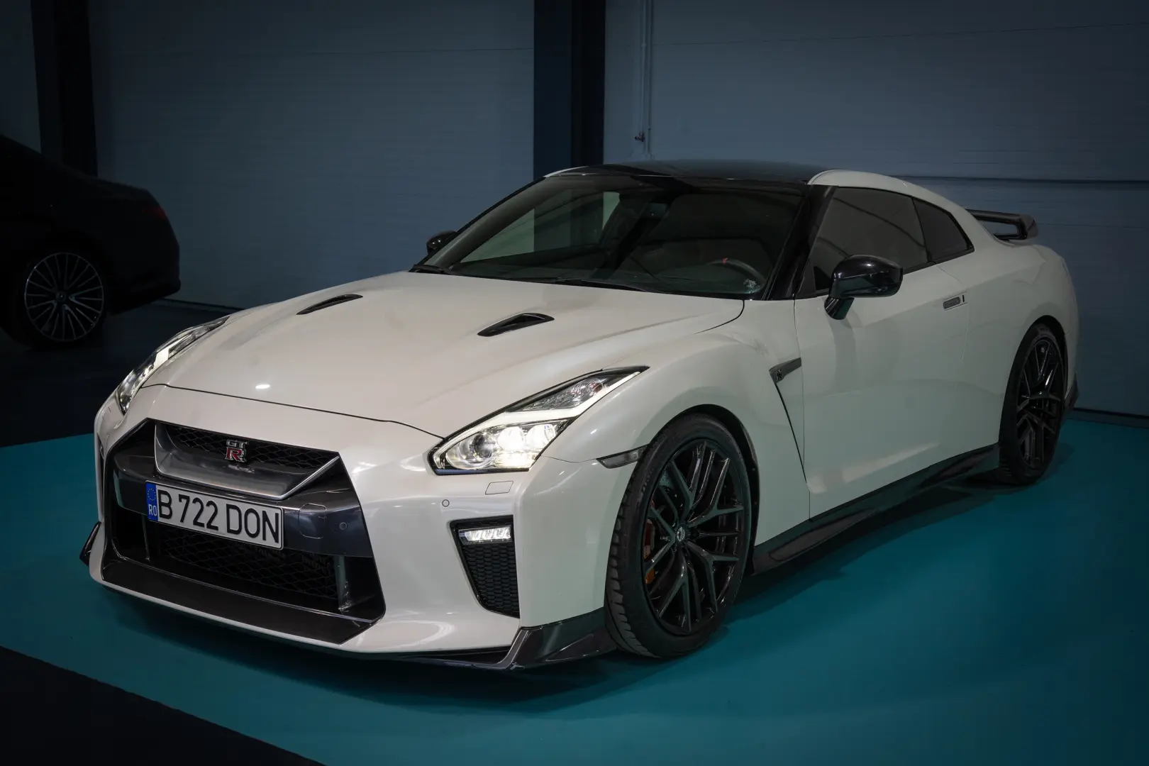 Nissan GT-R BLACK Edition – 2018   700 HP Godzilla   Carbon