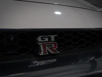 Nissan GT-R BLACK Edition – 2018   700 HP Godzilla   Carbon