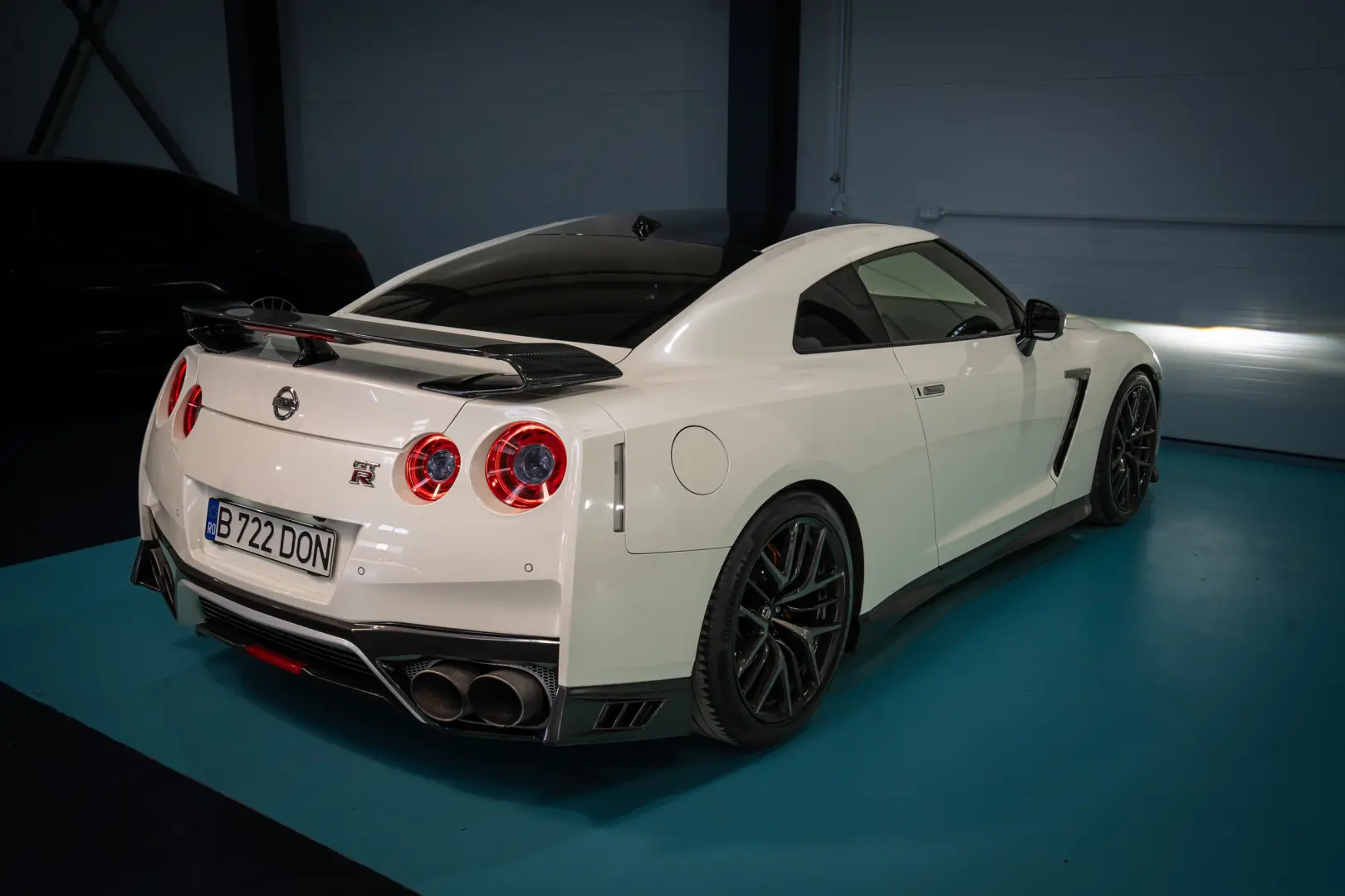 Nissan GT-R BLACK Edition – 2018   700 HP Godzilla   Carbon