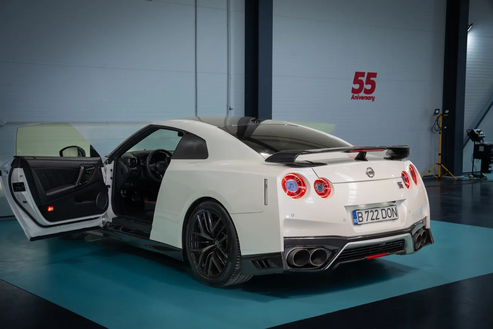 Nissan GT-R BLACK Edition – 2018   700 HP Godzilla   Carbon