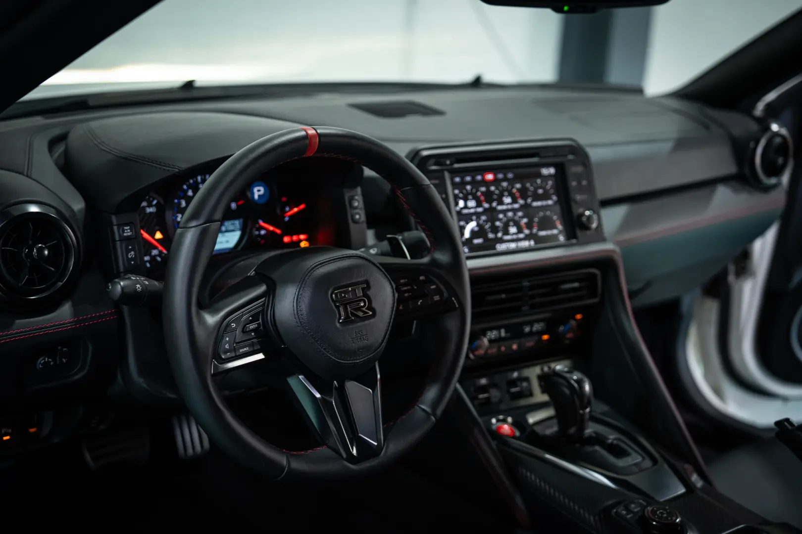 Nissan GT-R BLACK Edition – 2018   700 HP Godzilla   Carbon